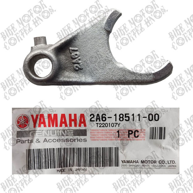 Imagen de Horquilla Caja Cambio Grande Yamaha Dtk125 Dtk175 2A6-18511-00 Yamaha Japon